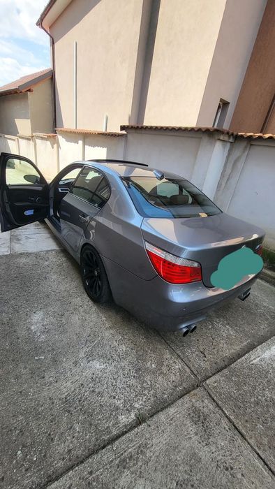 BMW M5 BMW M5 E60, motor V10 de 507 CP.