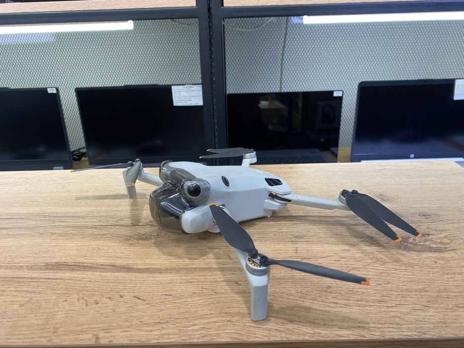 Квадрокоптер DJl Mavic Mini 4 Pro, сумка, пульт, 2456/А10