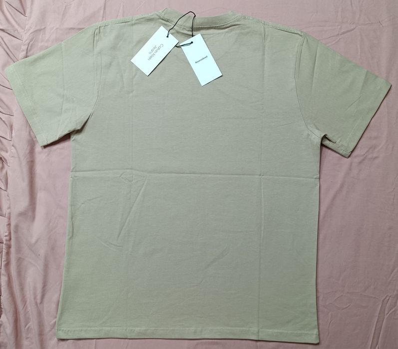Vand tricou nou de barbati Calvin Klein