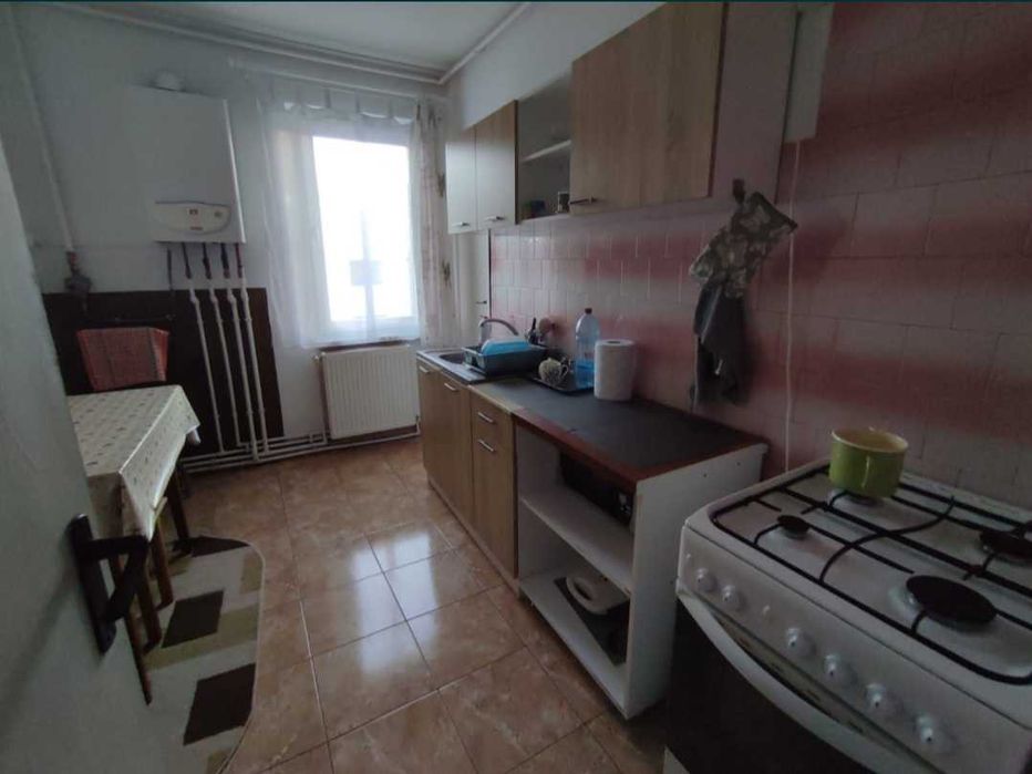 Vand apartament 2 camere