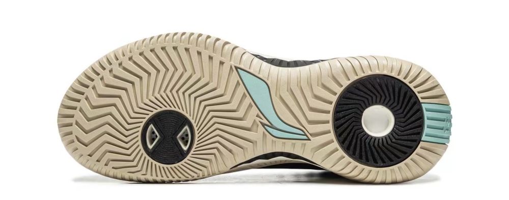 Li-ning баскетбольные кросовки 44размер