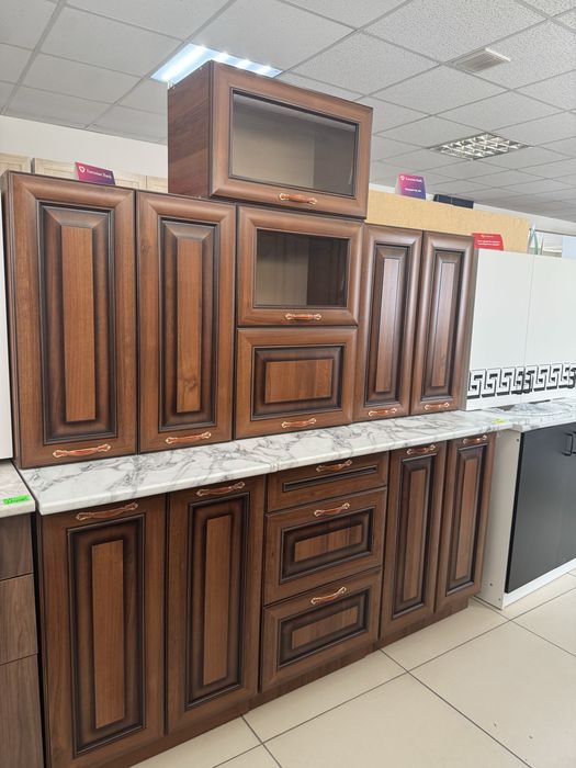 Кухонный гарнитур новый 2.3 м