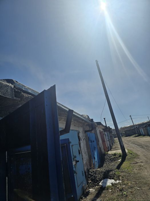 Продаётся гараж в сортировке в гаражом массиве