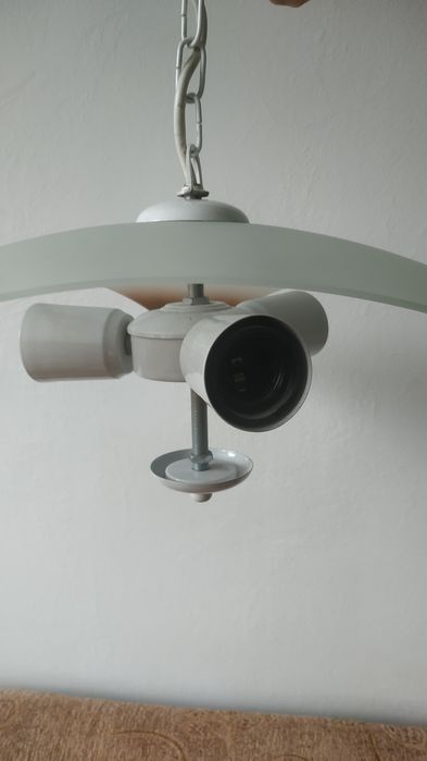 Полилей тройка с триъгълен абажур