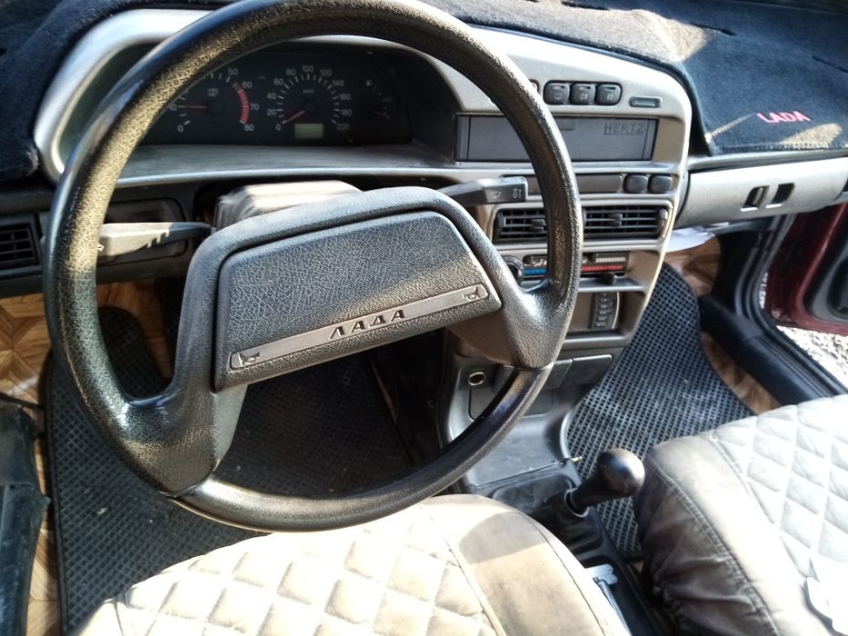 Автомобиль ваз 21099