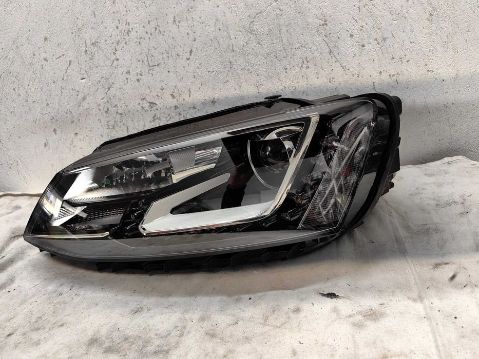 Оригинален фар Vw Jetta Led Bixenon