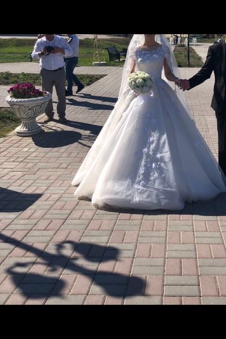 Продаётся свадебное платье, одевалось 1 раз
