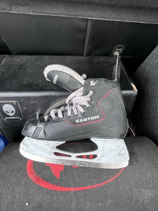 Продам коньки 42-42р.