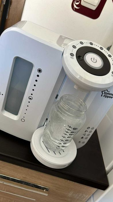 Aparat pentru pregatirea formulei de lapte praf TOMMEE TIPPEE