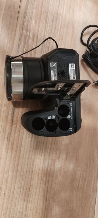 Полупрофесионален фотоапарат Fujifilm  S5800