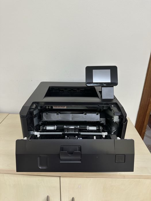 Imprimanta laser HP m401