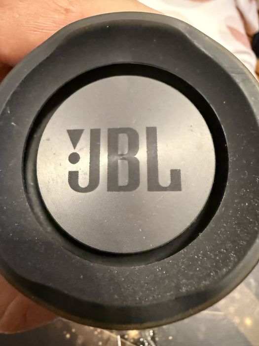Jbl.    charge   3