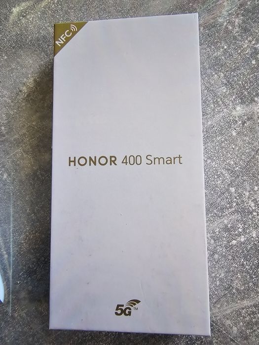 Honor 400 smart почти нов