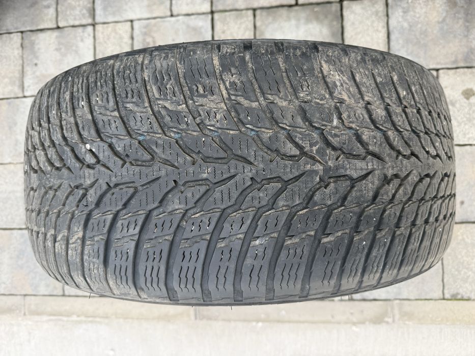 Nokian 235\35/19 Зимни 2 бр Дот 20г -65€