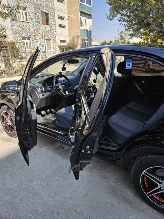 Продаётся Нексия 3 механика