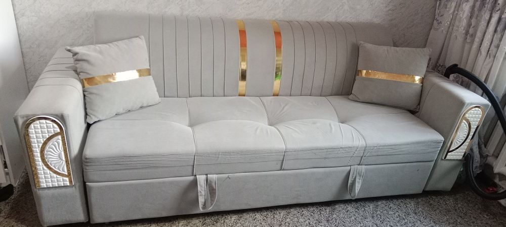 Продам диван в отличном состоянии