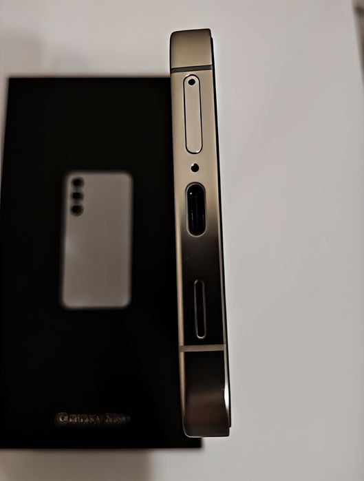 Samsung Galaxy S24 plus