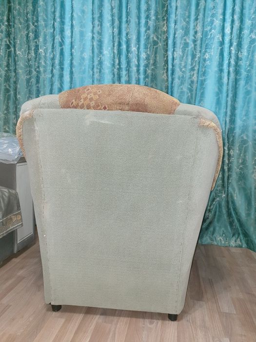 Кресло для гостиной