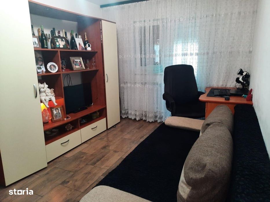 Apartament 4 Camere, Etaj 4/4, Zona SUD Focsani