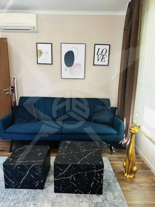 Продава се Тристаен апартамент в Варна, Център - 78 кв.м за 11 €/кв.м - Снимка #1