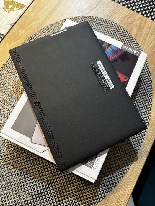 Tableta Lenovo Tab 3 TB3-X70L