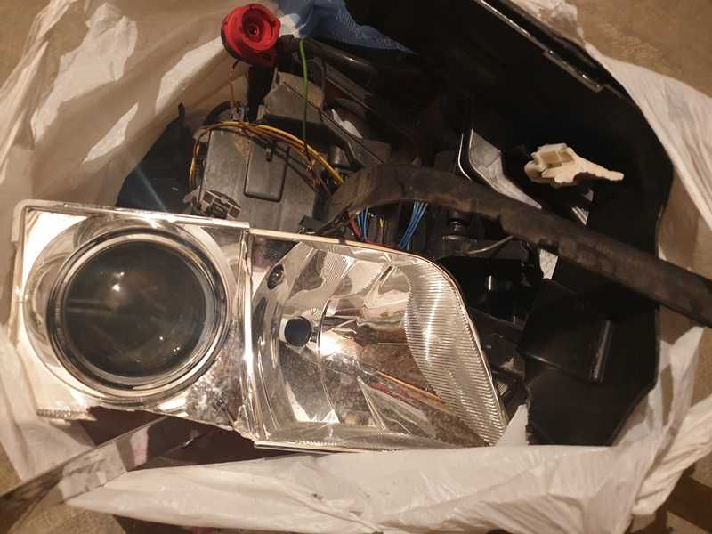 Оригинал десен фар ксенон фейслифт Audi A6 на части баласт голяма лупа