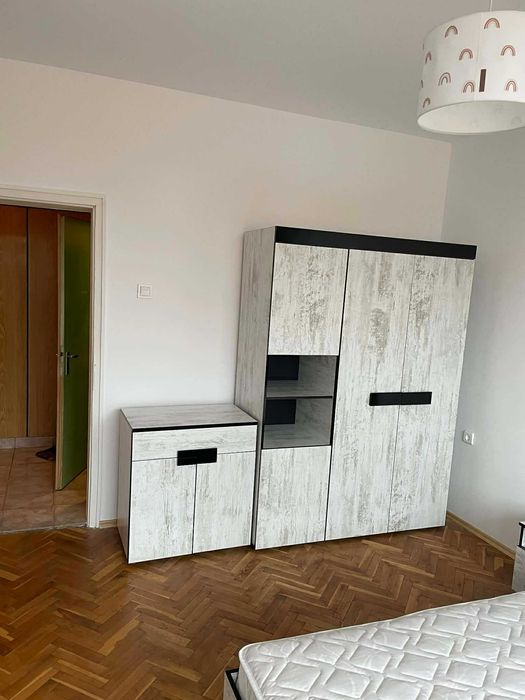 Дава се под наем Тристаен апартамент в Ловеч, Вароша - 100 кв.м за 353.94 € - Снимка #12