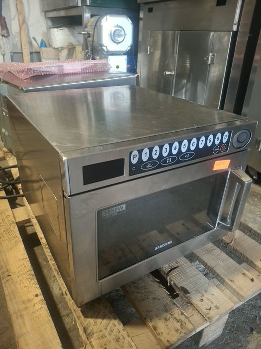 Микровълнова фурна професионална SAMSUNG