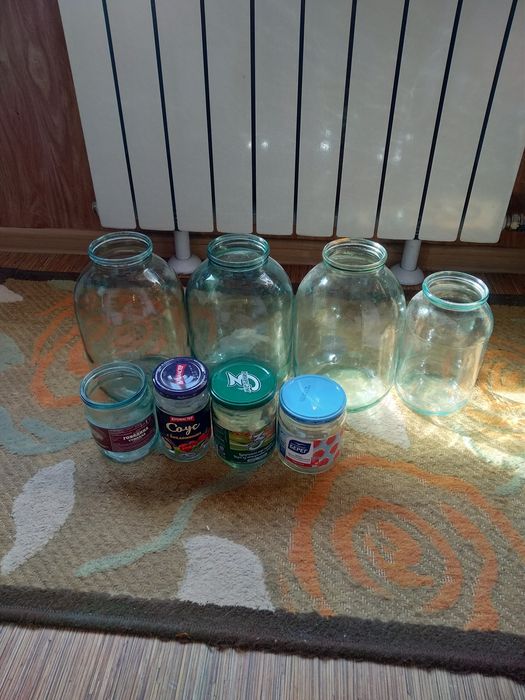 Продам трёх литровые банки .