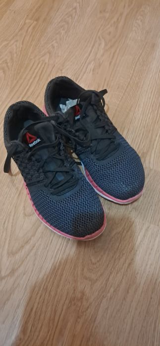 Спортивная обувь