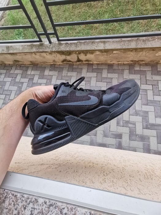Adidași Nike de vânzare
