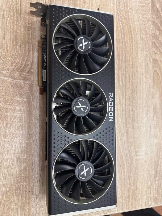 Placă video XFX Radeon RX 6800 MERC 319 BLACK 16GB GDDR6 – Gaming