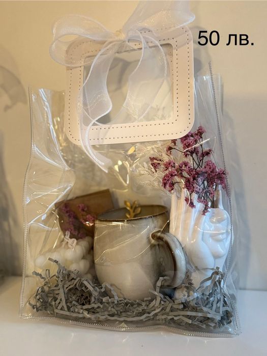 Подарък за 8- ми март- красива чантичка!