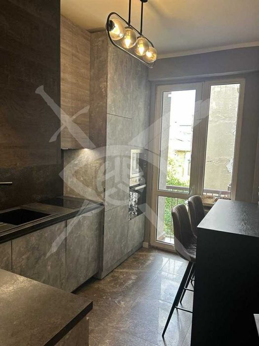 Дава се под наем Тристаен апартамент в София, Център - 110 кв.м за 1296.42 € - Снимка #5