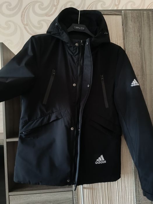 Adidas. Куртка с капюшоном на мальчика