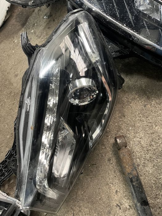 Фар Suzuki SX4 S Cross 2013- ляв и десен