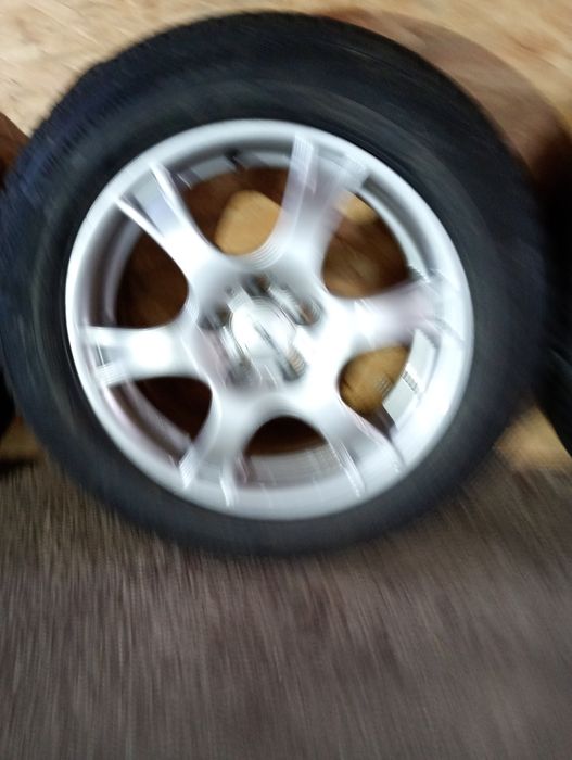 SUBARU джанти със нови зимни гуми 195/65/16 6,5J ET45 5x100 DOT 2618