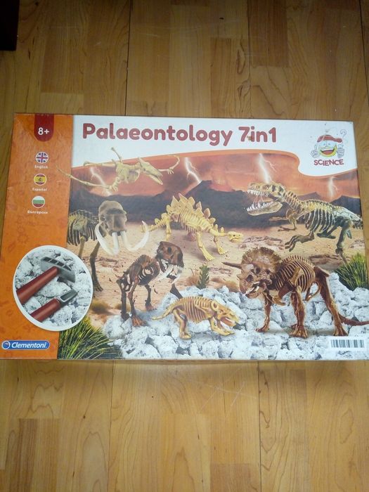 Нов неразпечатан конструктор Banbao-465 части. Книга"Динозаврите"и др.