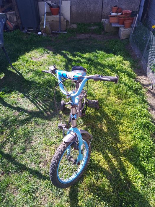 Vând bicicletă copii.