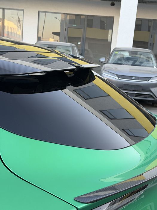 Xiaomi YU7 Max v nalichii