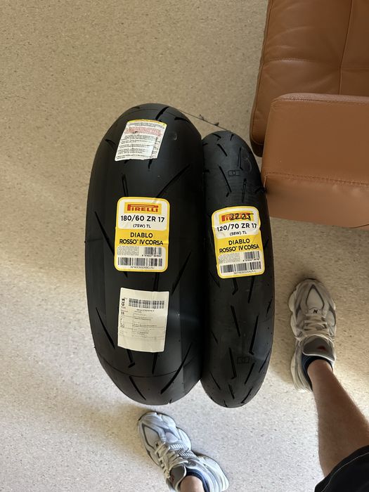 Vand  Suzuki gsxr k9 750 PRET FIX 6000 urgent