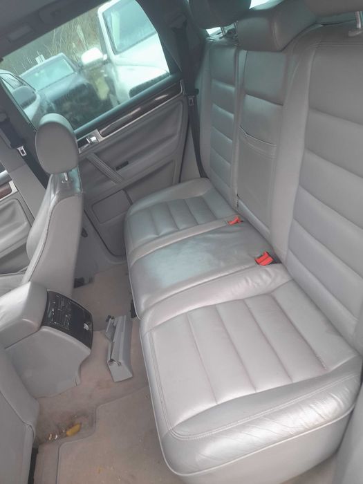 VW Touareg 2.5 R5 ,автоматик, 174.к.с. , 60 броя на части