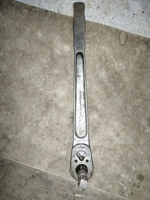 Продам ключи разные