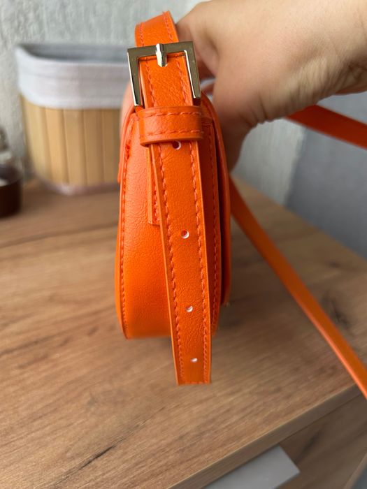 Дамски чанти H&M Mango D.Jones