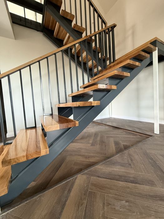 Porți, garduri, balustrade, scări metalice, confecții metalice