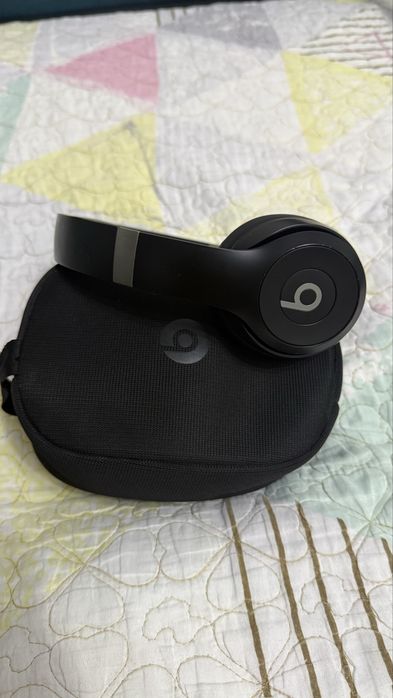 Продам наушники Beats Solo 4