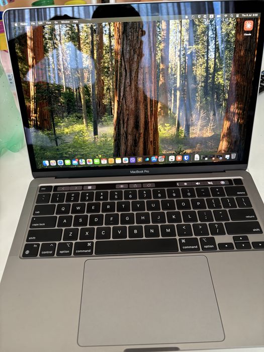 MacBook Pro M1 16GB RAM 512GB HDD