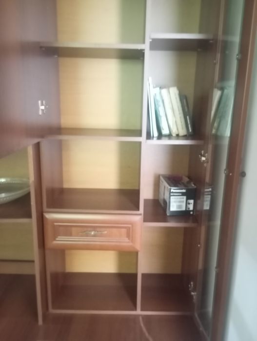 Продам шкаф 2.5м длина ширина 3м