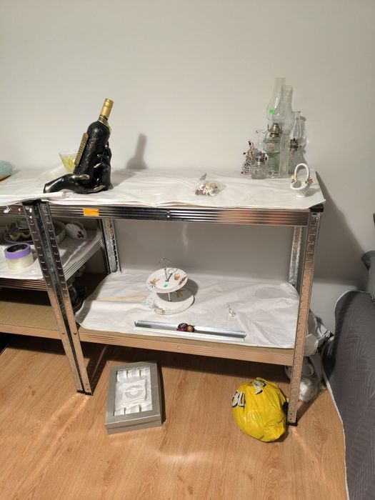 Метални етажерки