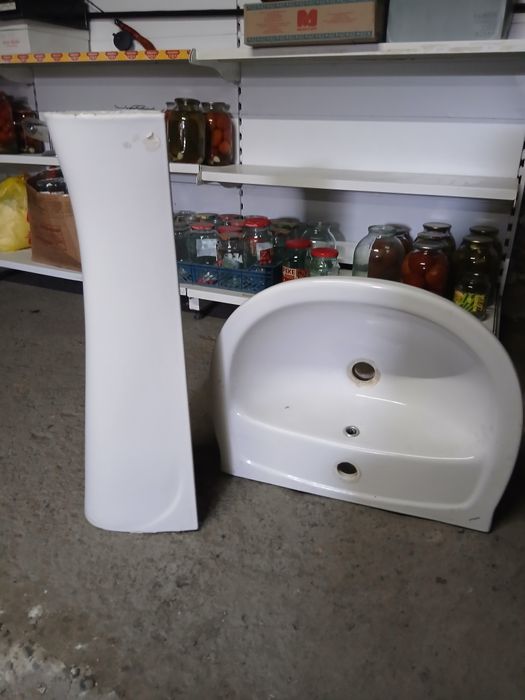 Раковины с  пьедесталем